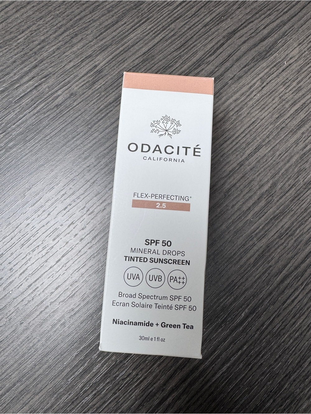 Odacite Flex-Perfecting 2.5 SPF 50 Mineral Tinted Sunscreen - Warm Beige - Picture 2 of 6